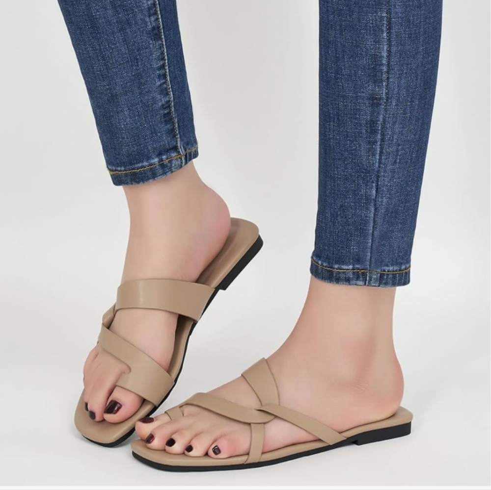 Ecetana Flat Square Toed Sandals